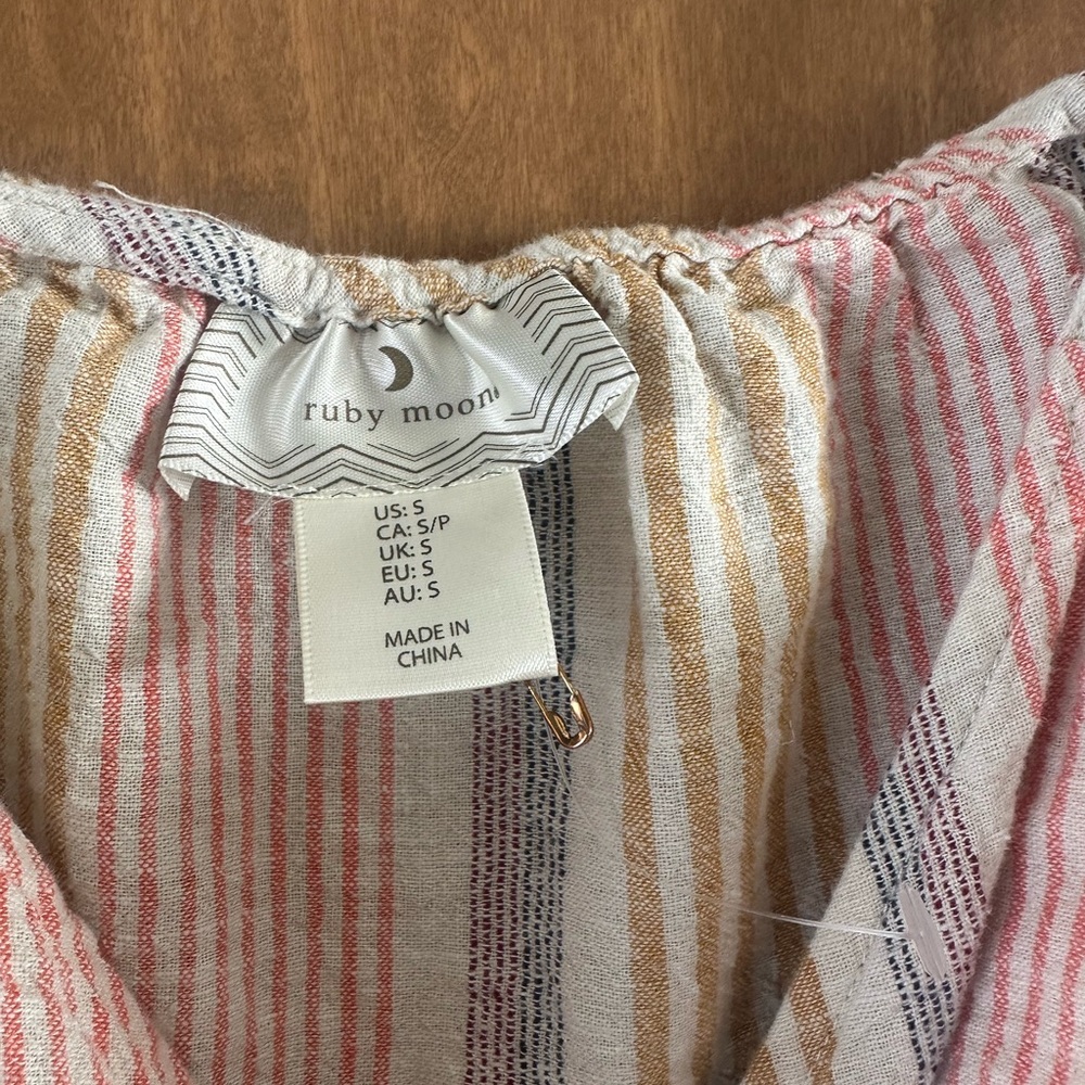 Ruby Moon Linen Striped Crop Button Front Tank Top - Picture 3 of 7